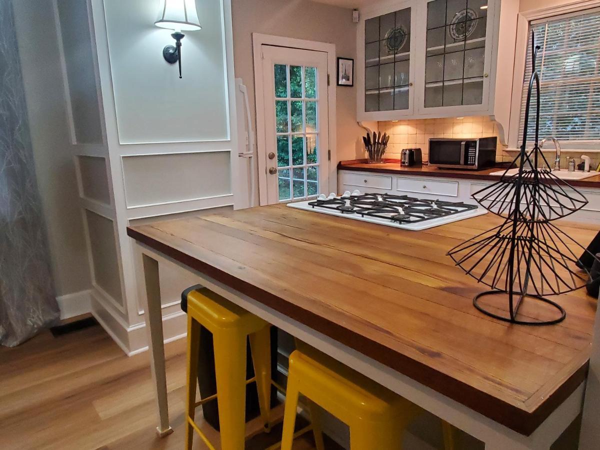Cheerful 2 Bedroom Near Colleges, Downtown, Attractions Montgomery Dış mekan fotoğraf